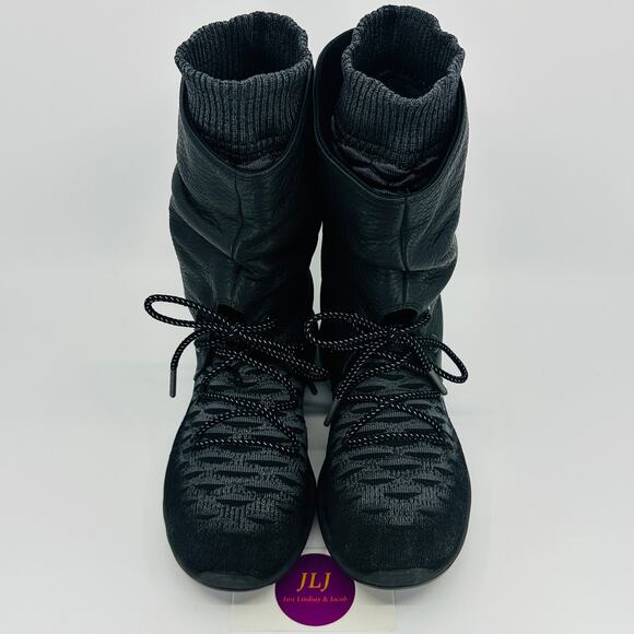 Nike Women's Roshe Two High Flyknit Sneaker Boots 'Black' 861708-001 Size 7.5 - Picture 3 of 11